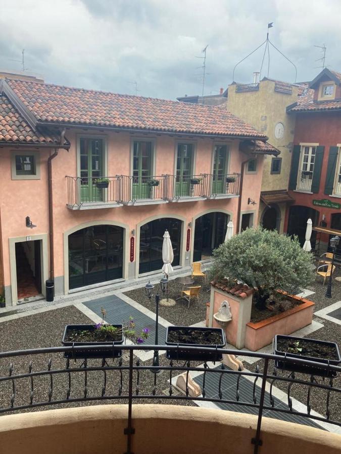La Corte Di Vicolo Torre Uboldo Bagian luar foto