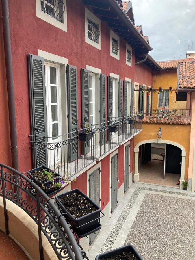La Corte Di Vicolo Torre Uboldo Bagian luar foto