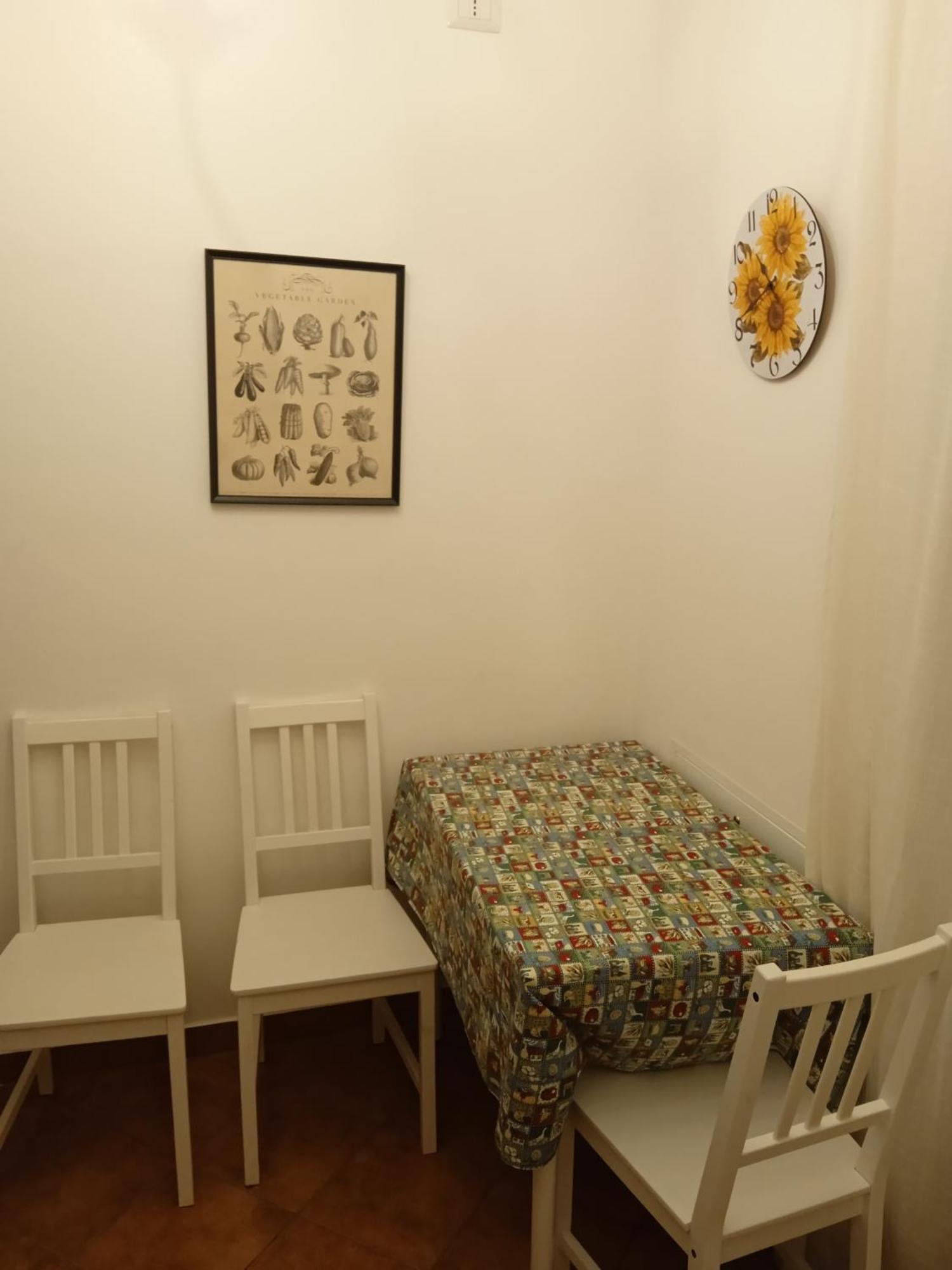 La Corte Di Vicolo Torre Uboldo Bagian luar foto
