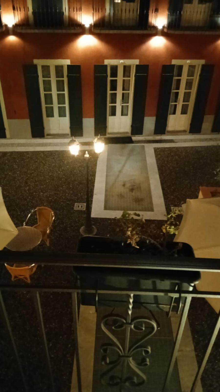 La Corte Di Vicolo Torre Uboldo Bagian luar foto